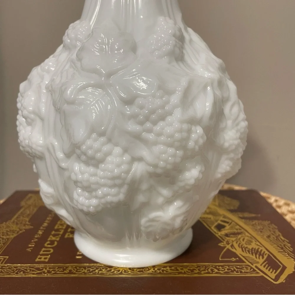 Vintage Imperial Glass Ohio Loganberry Milk Glass Vase